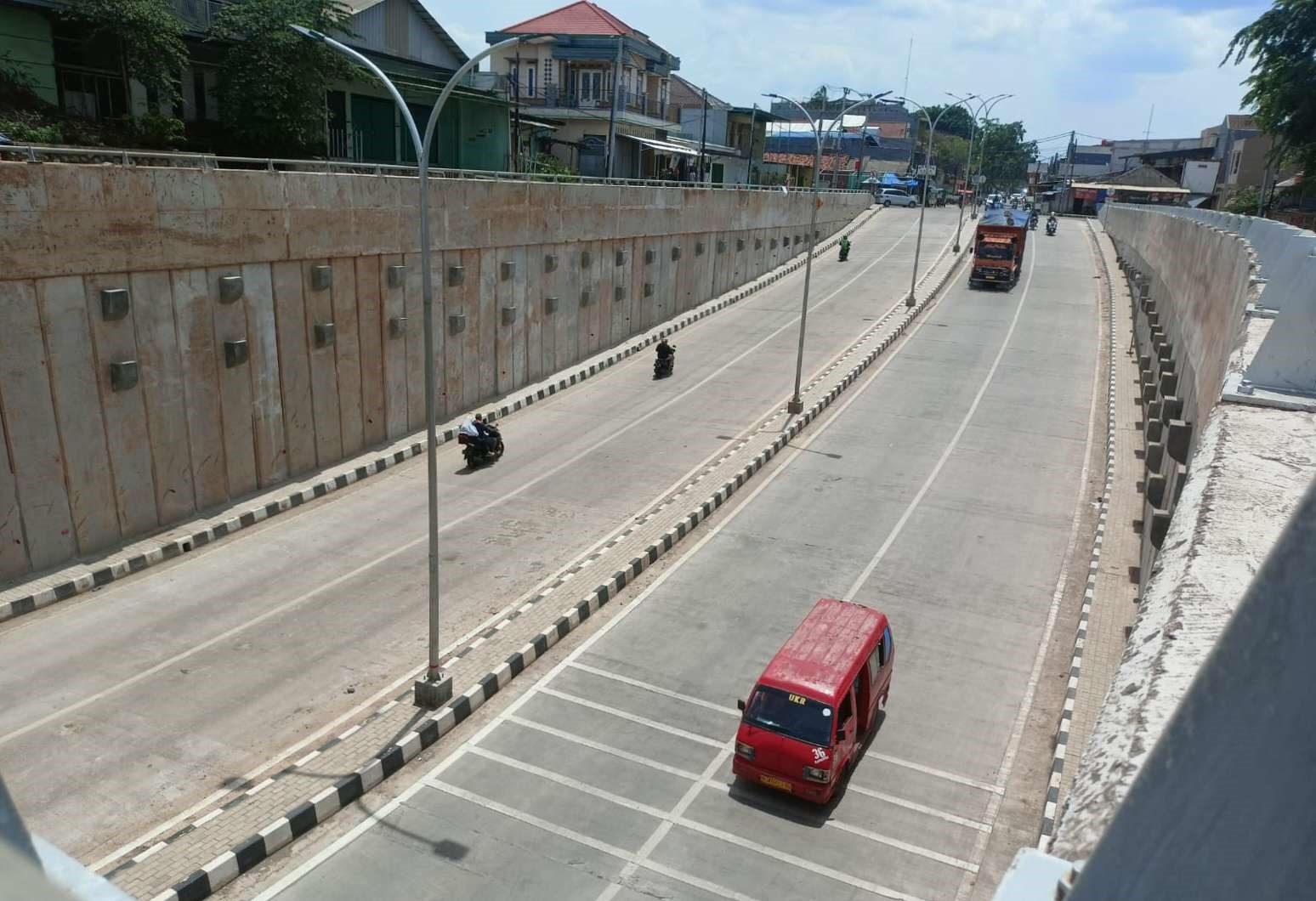 SOLUSI KEMACETAN CIBITUNG DENGAN ADANYA UNDERPASS